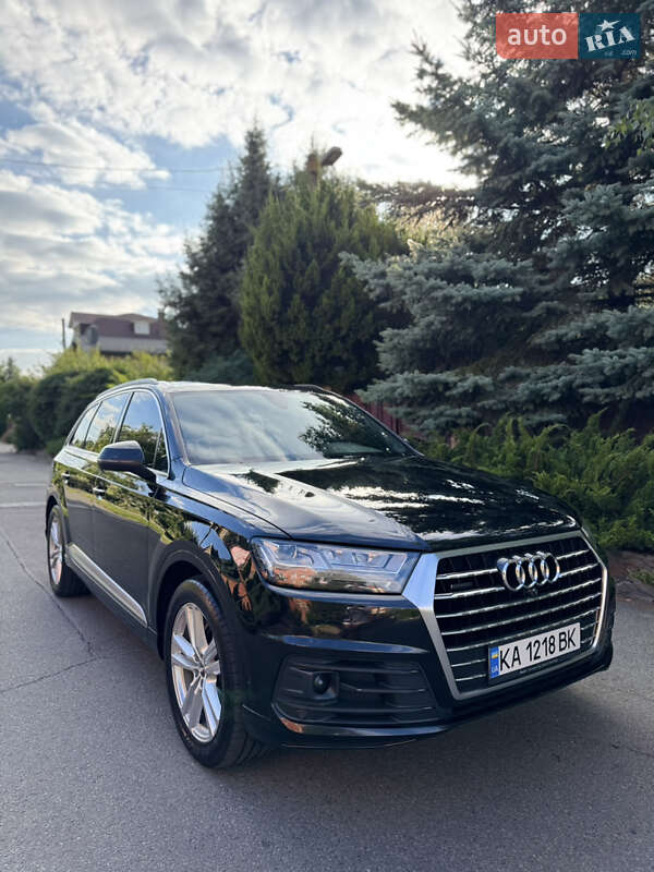 Внедорожник / Кроссовер Audi Q7 2017 в Киеве