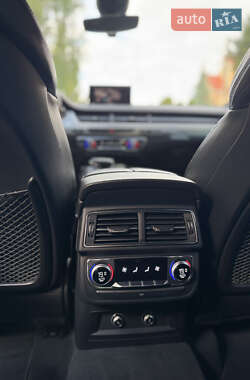 Внедорожник / Кроссовер Audi Q7 2017 в 