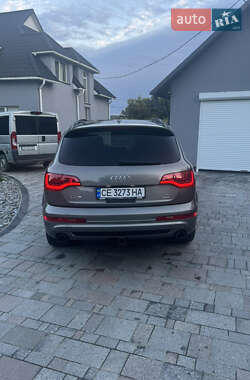 Позашляховик / Кросовер Audi Q7 2013 в 