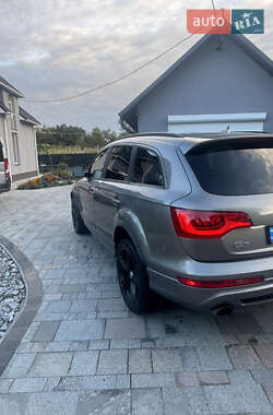 Позашляховик / Кросовер Audi Q7 2013 в 