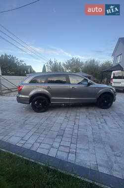 Позашляховик / Кросовер Audi Q7 2013 в 