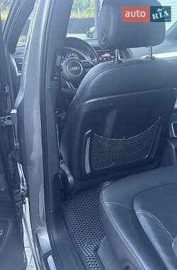 Позашляховик / Кросовер Audi Q7 2013 в 