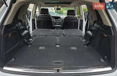 Внедорожник / Кроссовер Audi Q7 2015 в 