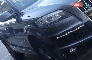 Внедорожник / Кроссовер Audi Q7 2015 в 