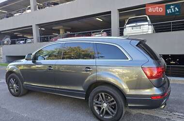 Внедорожник / Кроссовер Audi Q7 2015 в 