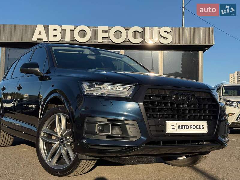 Позашляховик / Кросовер Audi Q7 2017 в Києві