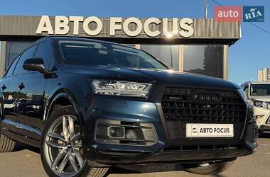Внедорожник / Кроссовер Audi Q7 2017 в 