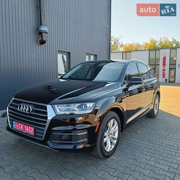 Позашляховик / Кросовер Audi Q7 2017 в Дубні