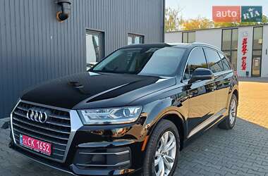 Внедорожник / Кроссовер Audi Q7 2017 в 