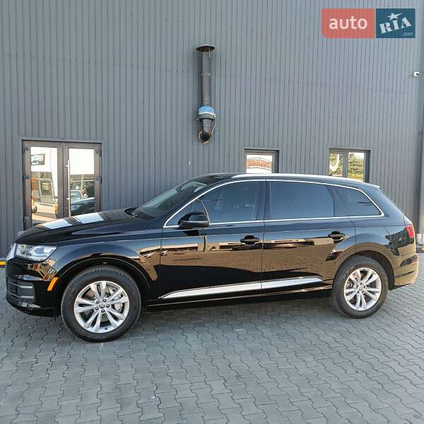 Позашляховик / Кросовер Audi Q7 2017 в Дубні