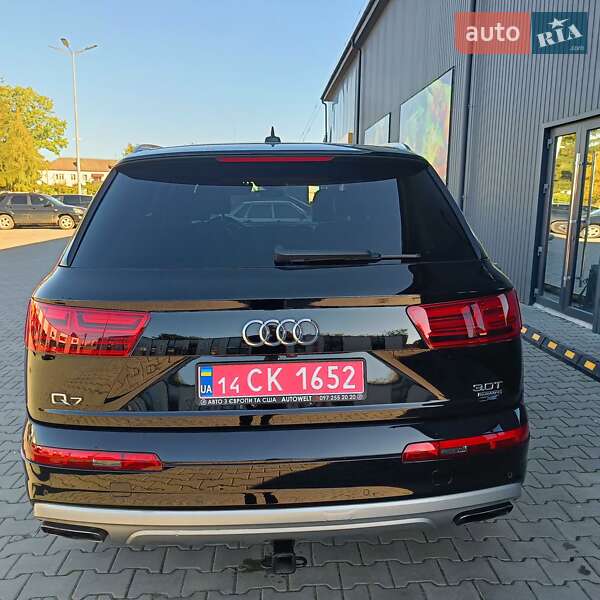 Позашляховик / Кросовер Audi Q7 2017 в Дубні