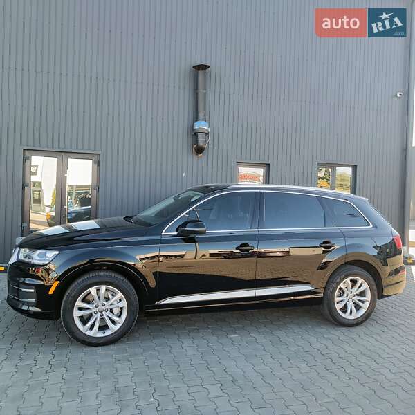 Позашляховик / Кросовер Audi Q7 2017 в Дубні