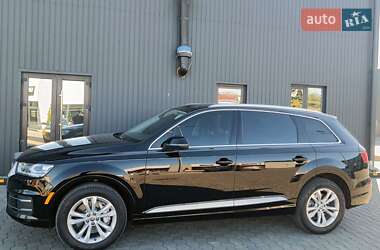 Внедорожник / Кроссовер Audi Q7 2017 в 