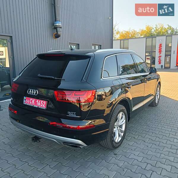Позашляховик / Кросовер Audi Q7 2017 в Дубні