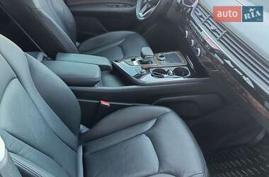 Внедорожник / Кроссовер Audi Q7 2017 в 