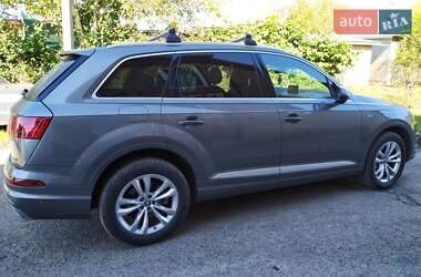 Внедорожник / Кроссовер Audi Q7 2017 в 