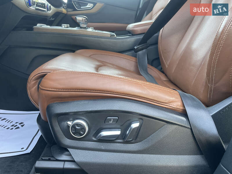 Позашляховик / Кросовер Audi Q7 2017 в Володимирі