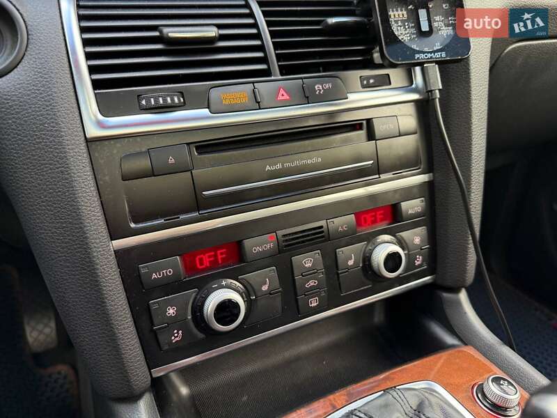 Позашляховик / Кросовер Audi Q7 2014 в Києві