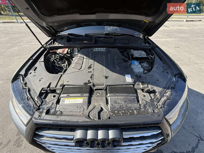 Позашляховик / Кросовер Audi Q7 2015 в Запоріжжі