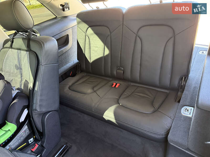 Позашляховик / Кросовер Audi Q7 2011 в Дрогобичі