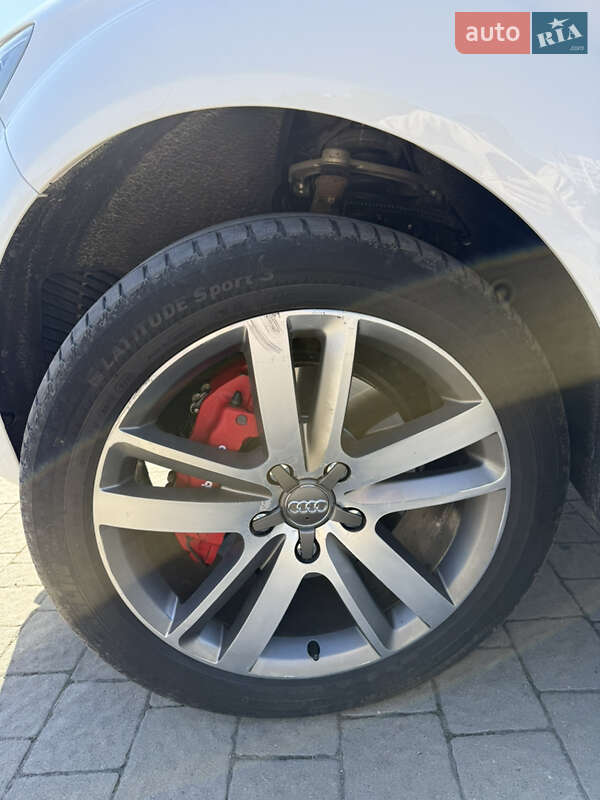 Позашляховик / Кросовер Audi Q7 2011 в Дрогобичі