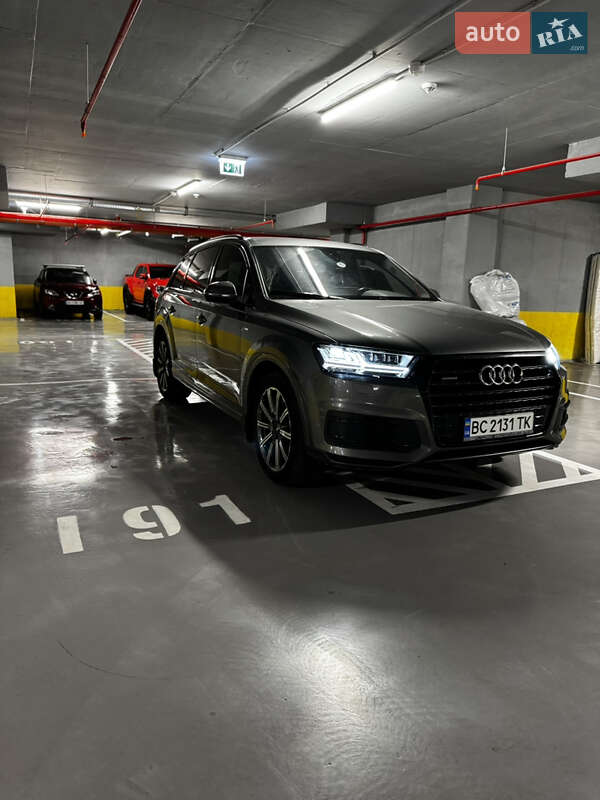 Позашляховик / Кросовер Audi Q7 2017 в Львові