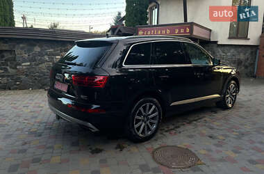 Позашляховик / Кросовер Audi Q7 2016 в 