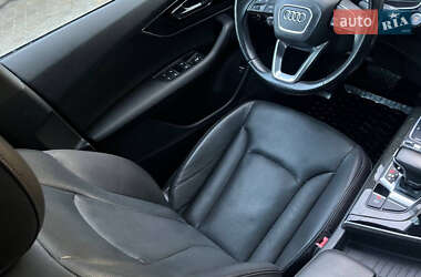 Позашляховик / Кросовер Audi Q7 2016 в 