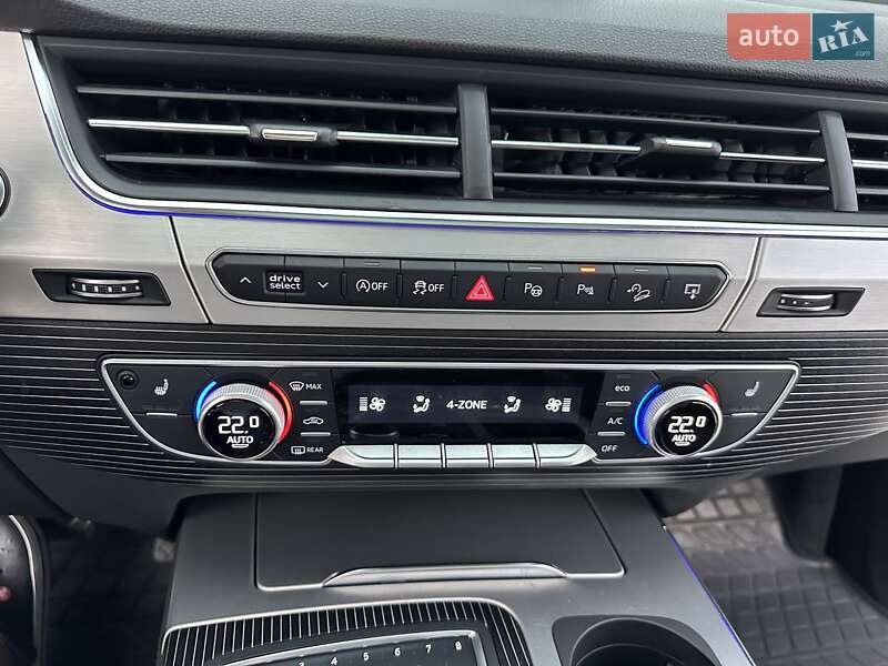Позашляховик / Кросовер Audi Q7 2016 в Ковелі