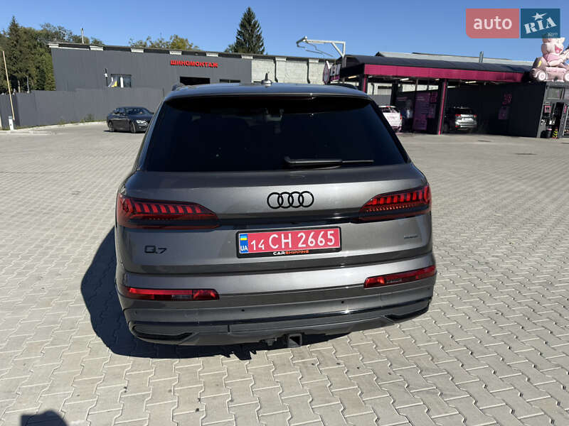 Позашляховик / Кросовер Audi Q7 2020 в Львові