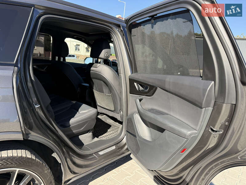 Позашляховик / Кросовер Audi Q7 2020 в Львові