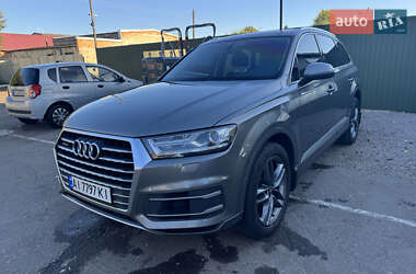 Позашляховик / Кросовер Audi Q7 2016 в 