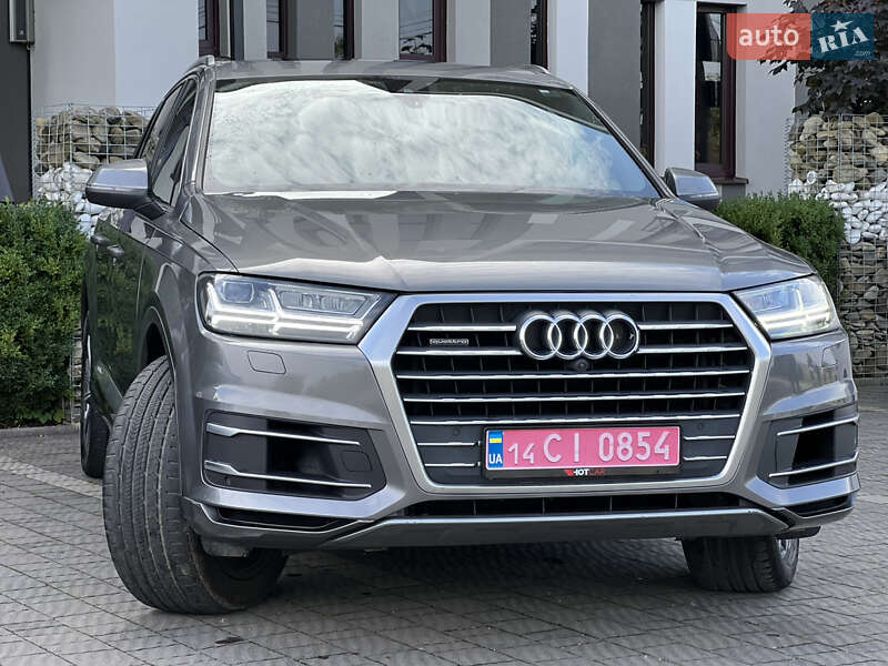 Позашляховик / Кросовер Audi Q7 2016 в Стрию