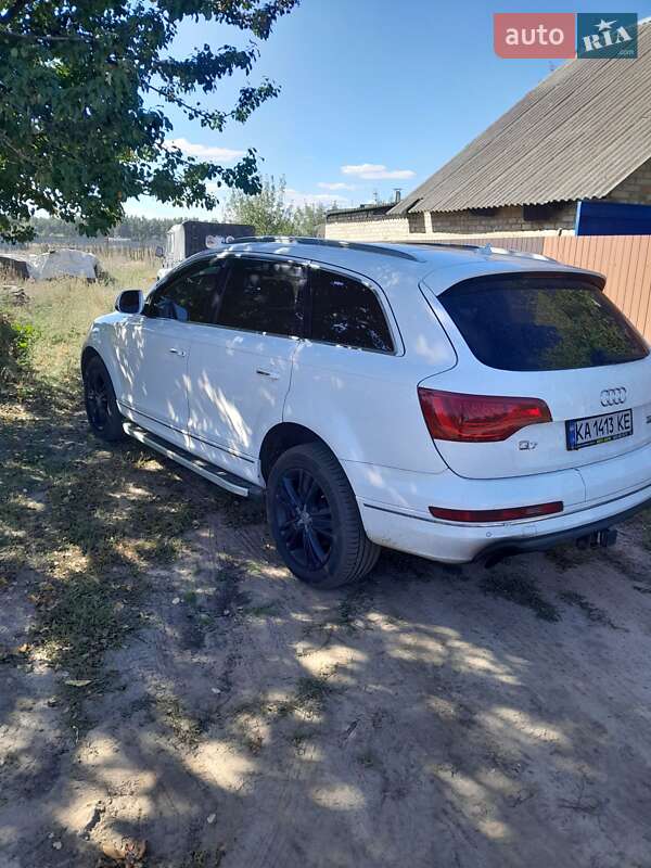 Позашляховик / Кросовер Audi Q7 2010 в Вишгороді