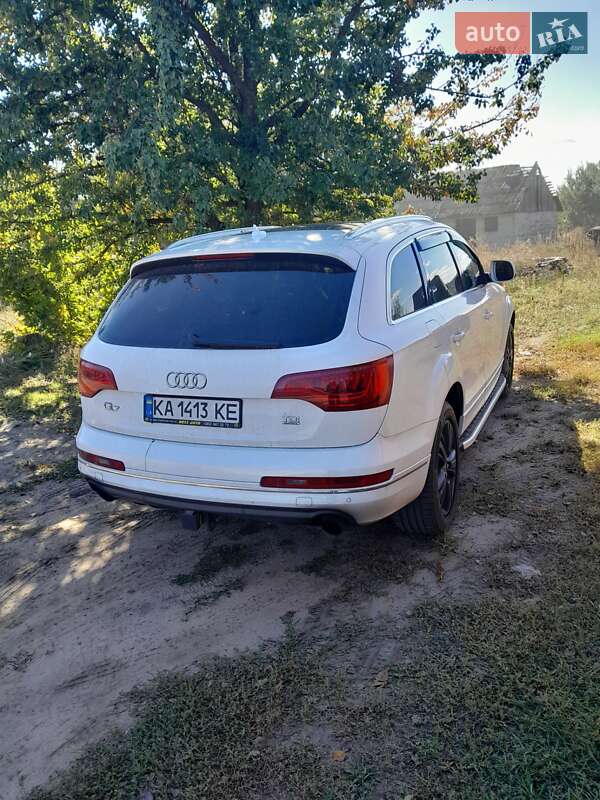 Позашляховик / Кросовер Audi Q7 2010 в Вишгороді