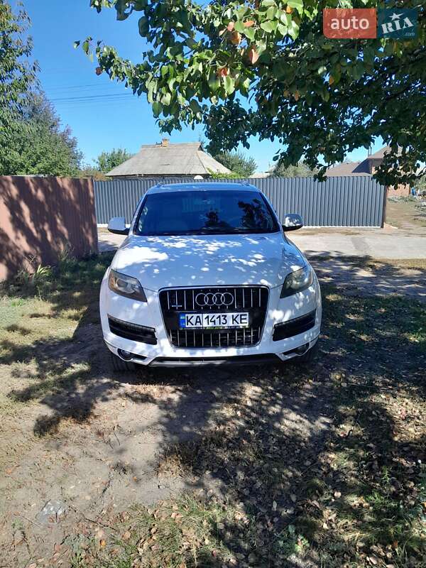 Позашляховик / Кросовер Audi Q7 2010 в Вишгороді