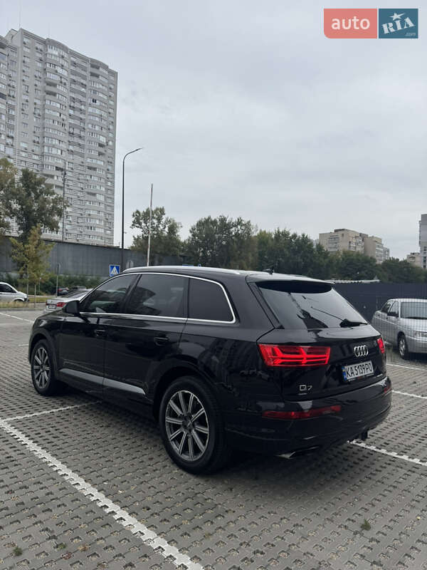 Внедорожник / Кроссовер Audi Q7 2018 в Киеве