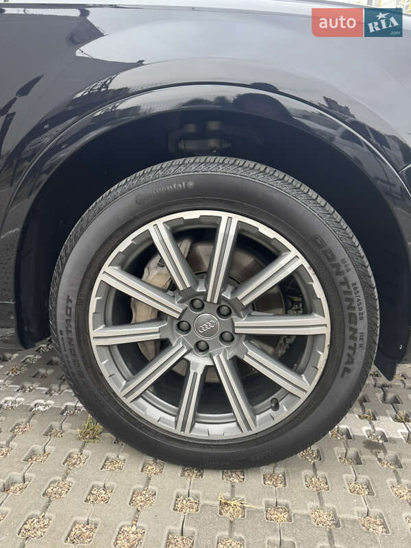 Внедорожник / Кроссовер Audi Q7 2018 в Киеве