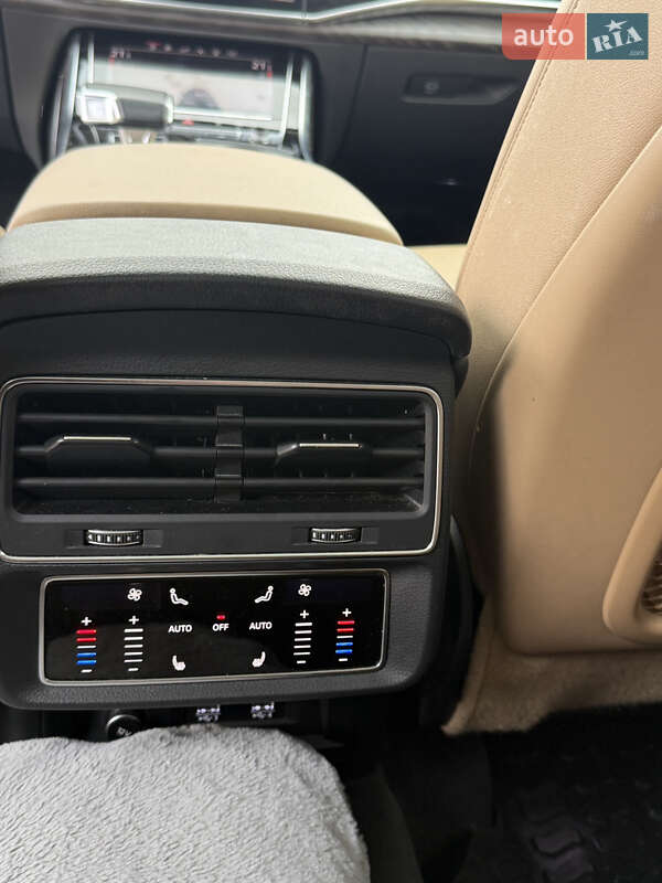 Внедорожник / Кроссовер Audi Q7 2020 в Киеве
