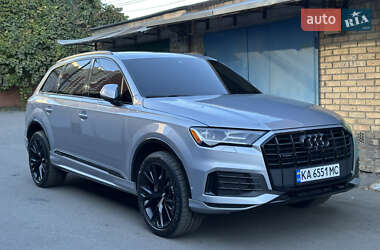 Внедорожник / Кроссовер Audi Q7 2021 в 
