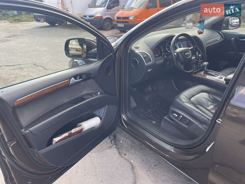 Позашляховик / Кросовер Audi Q7 2012 в Полтаві