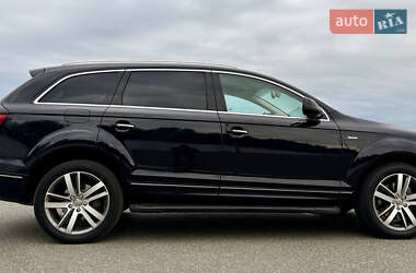 Внедорожник / Кроссовер Audi Q7 2015 в 