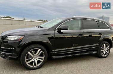 Внедорожник / Кроссовер Audi Q7 2015 в 