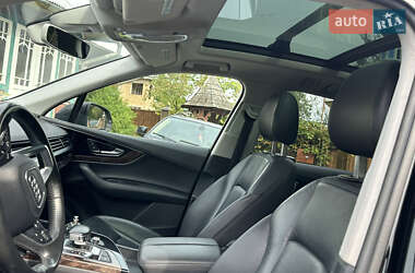 Внедорожник / Кроссовер Audi Q7 2017 в 