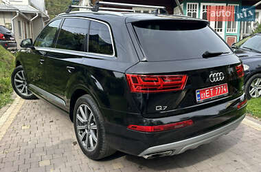 Внедорожник / Кроссовер Audi Q7 2017 в 