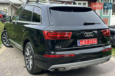 Внедорожник / Кроссовер Audi Q7 2017 в 