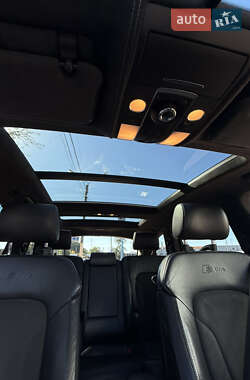 Внедорожник / Кроссовер Audi Q7 2010 в 