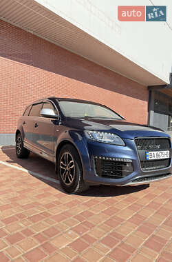Внедорожник / Кроссовер Audi Q7 2010 в 
