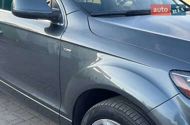Внедорожник / Кроссовер Audi Q7 2014 в 