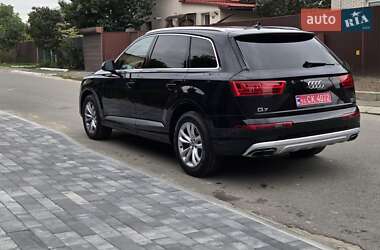 Внедорожник / Кроссовер Audi Q7 2018 в 